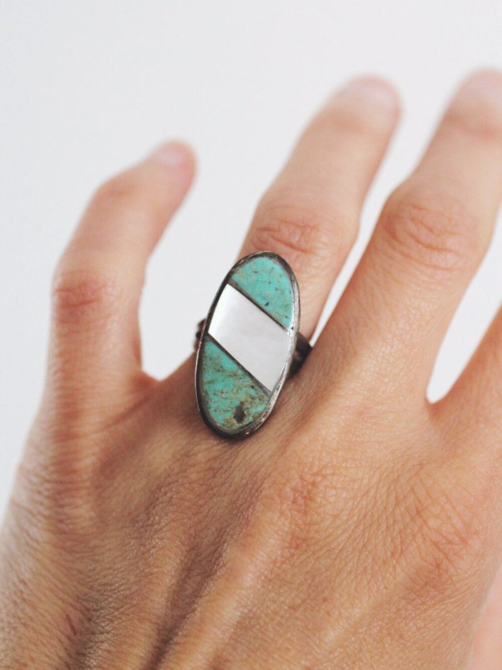 Vintage Native American Sterling Silver Ring Turquoise Mother Of Pearl MOP Inlay
